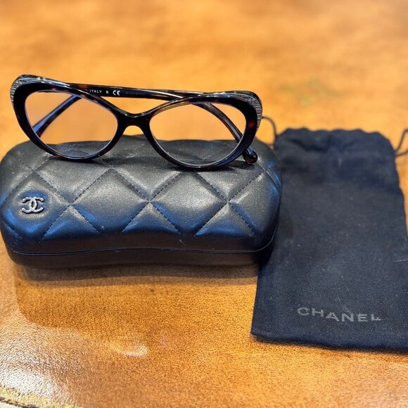 Chanel Prescription Glasses Tortoise Shell with Tweed Edging - Picture 6 of 6